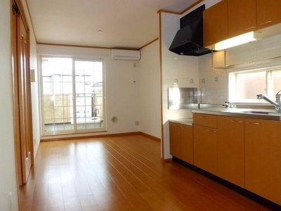 【居間・リビング】 | エテルノ・スクウェア四番館 | ゆったりとした居間です