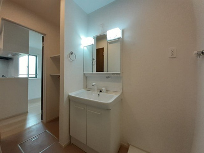 【洗面所】 | フェリスⅠ | コンパクトで使いやすい洗面所