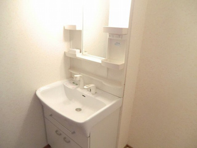 【洗面所】 | プレアデス | 明るい洗面所です