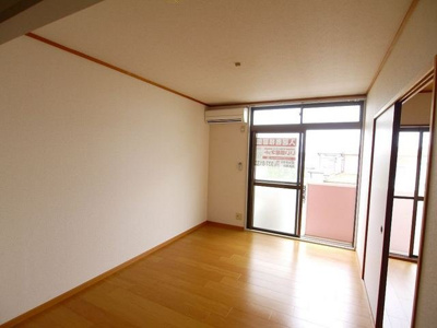 【内装】 | ロイヤル２１ | 中はこのようになっています