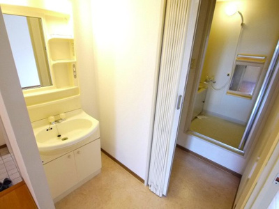 【洗面所】 | ロイヤル２１ | コンパクトで使いやすい洗面所