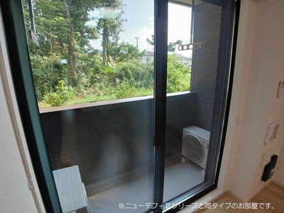 【バルコニー】 | サンフラワー | バルコニー付きです