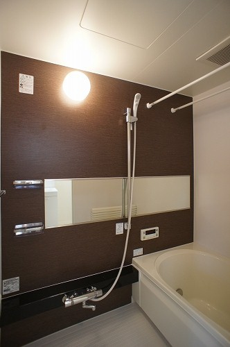 プレビアスの浴室