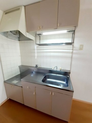 【キッチン】 | ロイヤル小林 | 使いやすいキッチンです