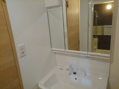 【洗面所】 | エル・ガーデンＢ | ゆったりとスペースのある洗面所