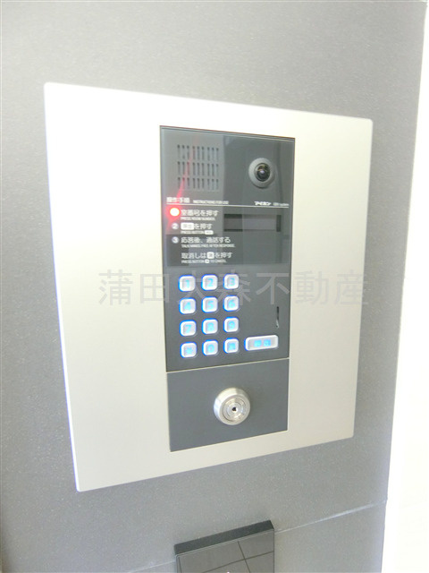 アトリオフラッツ羽田のエントランス