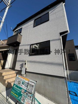 【外観】 | 明石市朝霧山手町　新築戸建2号棟　仲介手数料無料！ | 外観は落ち着いています