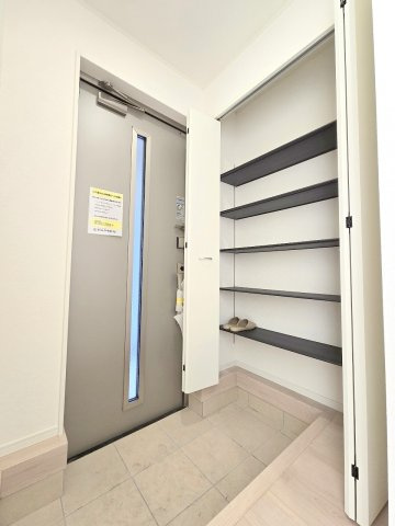 八王子市大和田町7丁目　全２棟の玄関