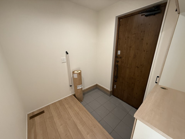 【玄関】 | 朝霞市根岸台7丁目　新築一戸建住宅　全5棟（朝霞店） | 2025年12月19日撮影