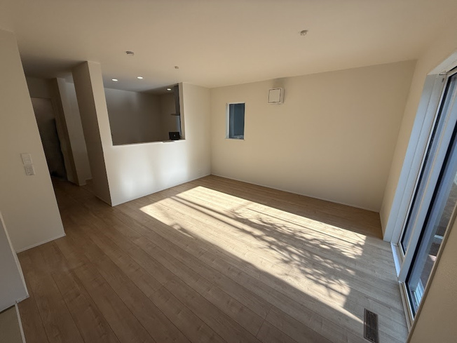 【居間・リビング】 | 朝霞市根岸台7丁目　新築一戸建住宅　全5棟（朝霞店） | 2025年12月19日撮影