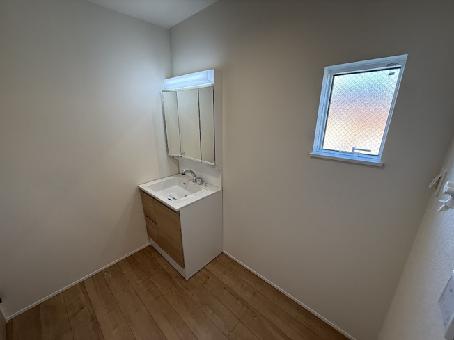 【独立洗面台】 | 朝霞市根岸台7丁目　新築一戸建住宅　全5棟（朝霞店） | 2025年12月19日撮影