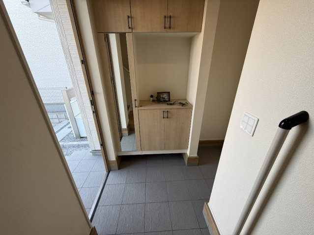 【玄関】 | 朝霞市根岸台7丁目　新築一戸建住宅　全5棟（朝霞店） | 2025年12月19日撮影