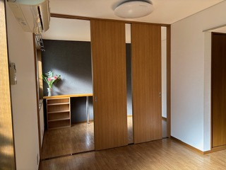 【寝室】 | さくらコンフォルト | 参考写真（家具・観葉植物は付帯しません）