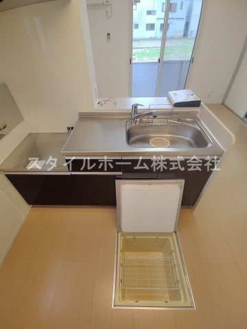 プール・トゥジュールのキッチン|別部屋写真です。