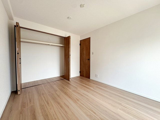 浦和白幡東高層住宅１号棟の洋室