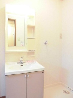 【洗面所】 | サンシャインヒルズＣ | 広い洗面スペース