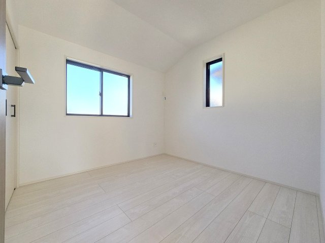 八王子市大和田町7丁目　全1棟の洋室