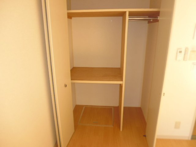 ディアエスタＢの収納
