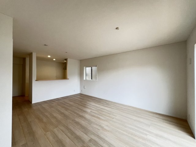 橿原市大久保町　第1期全４棟の前面道路含む現地写真