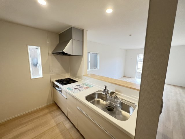 橿原市大久保町　第1期全４棟の前面道路含む現地写真