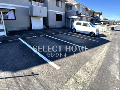 【駐車場】 | パークアベニュー小塚 | 駐車場完備です