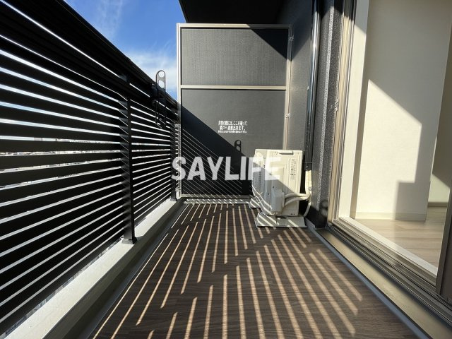 プレサンスOSAKA東中本エシデルのバルコニー