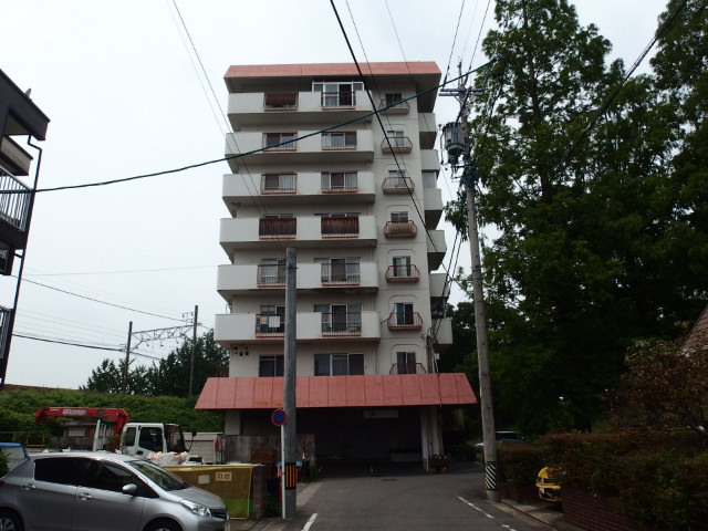 キャッスル岡崎マンションの外観