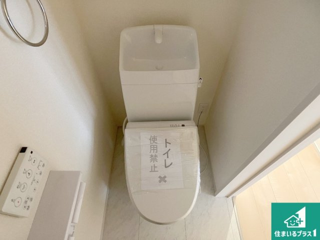 加東市多井田　第3期　新築一戸建てのトイレ|1・2階の2ヶ所にあるので、朝の忙しい時間の順番待ちもなく、深夜の利用にも大変便利です。