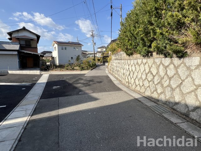 刈谷市小垣江町第８　［1号棟］の前面道路含む現地写真|前面道路は交通量も少ない為、周りに気にせず駐車して頂けます♪