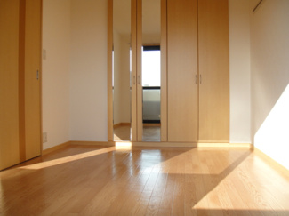 【内装】 | ファームヴィレッジ・やしろⅠ | 洋室(姿鏡)