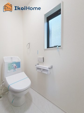 明石市貴崎4丁目　4期　1号棟　新築戸建のトイレ|【ホームページに現地動画掲載中】●年中無休：当日予約可●1階・2階ウォッシュレット付のお手洗いです