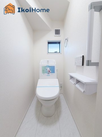 明石市貴崎4丁目　4期　1号棟　新築戸建のトイレ|【ホームページに現地動画掲載中】●年中無休：当日予約可●トイレが2か所あるので夜中も楽ちん。