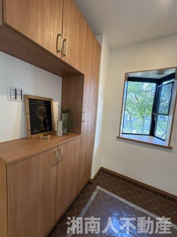 茅ヶ崎市浜之郷の中古一戸建の玄関|毎日通る玄関はこちらです