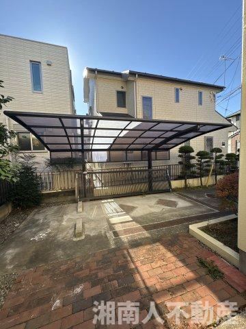 茅ヶ崎市浜之郷の中古一戸建の駐車場|車をお持ちの方に嬉しい駐車場付きの物件です