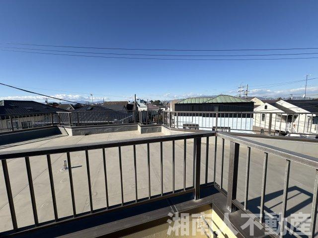 茅ヶ崎市浜之郷の中古一戸建のバルコニー|バルコニーがあります