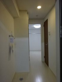 メゾン・ド・クレヴィア南小岩の玄関