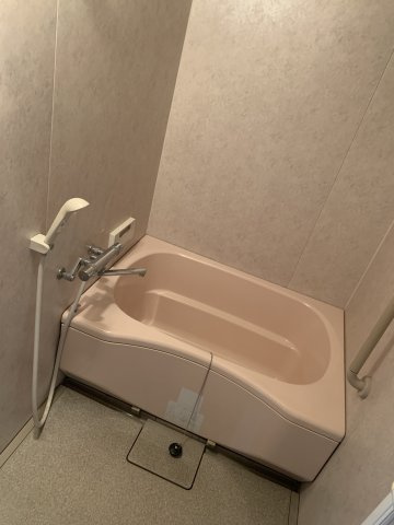 朝霧台 戸建の浴室