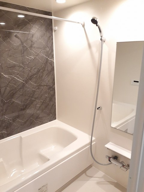 メゾン・フォーリストＢの浴室