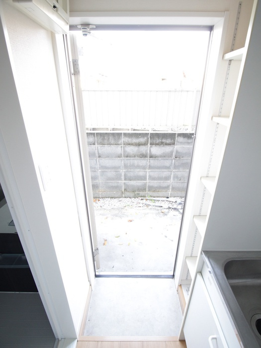 川崎市多摩区枡形６丁目のアパートの玄関