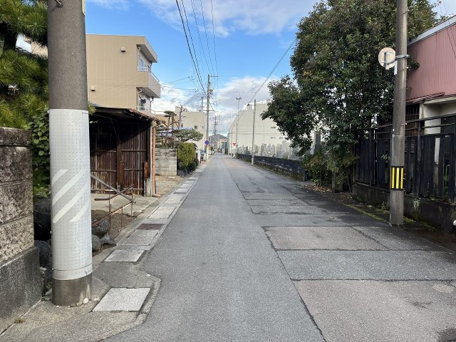 土地　香取町1丁目の前面道路含む現地写真