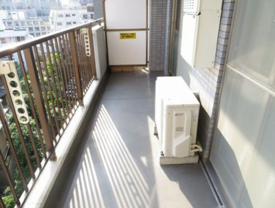 【バルコニー】 | グランドフェニックス | 落ち着いた時間を過ごせるバルコニーです