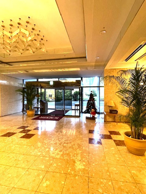 【ロビー】 | ロワジール伊豆一碧壱番館　Bタイプ | 広々としたロビー　サービスカウンターもあり管理も充実しています。
ホテルのロビーのような。