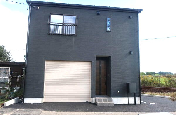 Ｇａｒａｇｅ Ｈｏｕｓｅ森岡