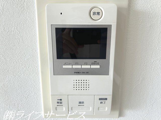 【セキュリティ】 | リーガル塚本第６ | ＴＶモニター付インターホンで来客時も安心です
