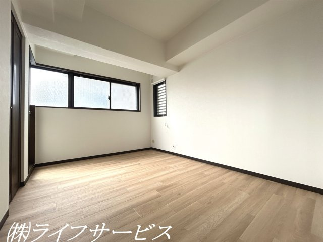 【洋室】 | リーガル塚本第６ | 中部屋洋室／クローゼット有