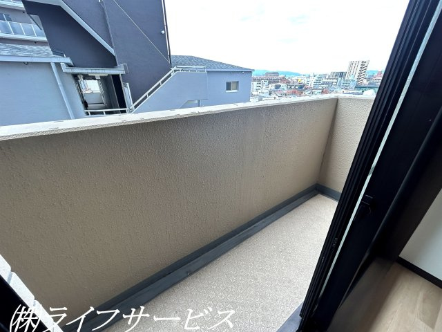 【バルコニー】 | リーガル塚本第６ | 南西向きのバルコニーも陽当り良好です！