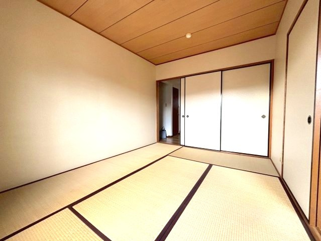 聖ソレアードA棟の和室