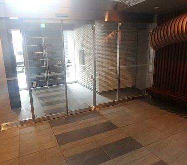 【エントランス】 | プランドール | 清潔なエントランスです