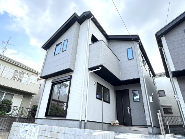松戸市栗ケ沢新築戸建【栗ヶ沢小学校：7分】の外観|1号棟外観・完成済み内覧可能です！