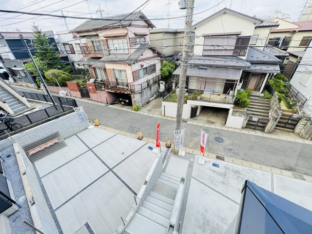 松戸市栗ケ沢新築戸建【栗ヶ沢小学校：7分】の前面道路含む現地写真|バルコニーより道路側眺望